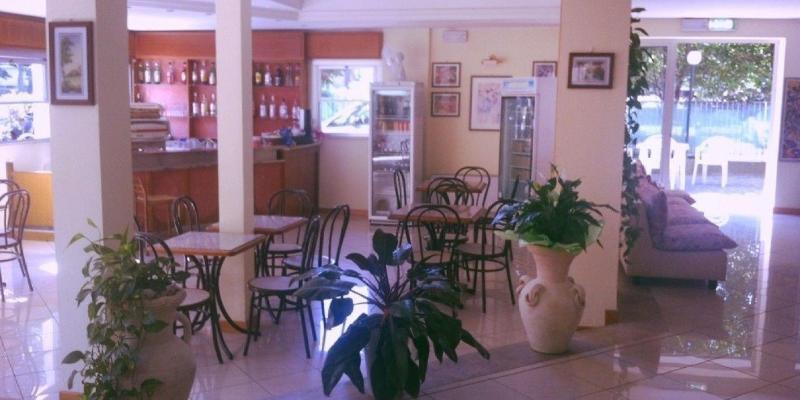 Hotel Rugantino Чезенатико Экстерьер фото