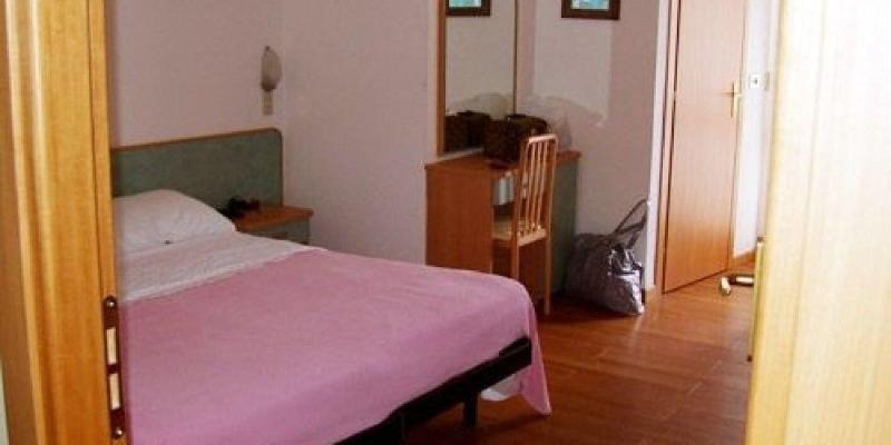 Hotel Rugantino Чезенатико Экстерьер фото