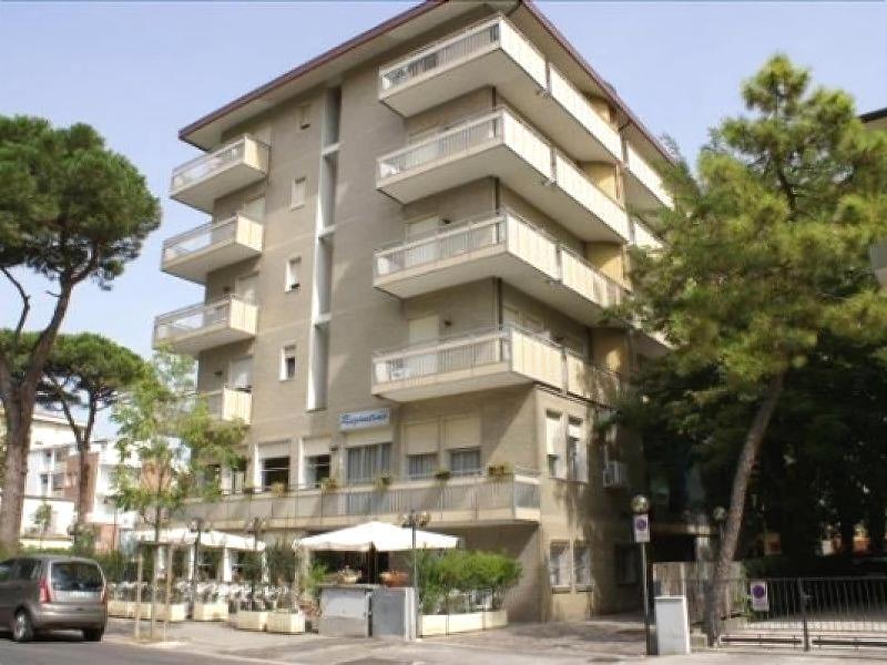 Hotel Rugantino Чезенатико Экстерьер фото