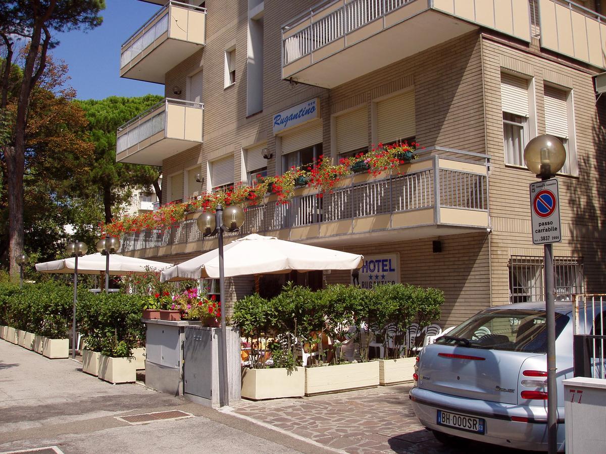 Hotel Rugantino Чезенатико Экстерьер фото