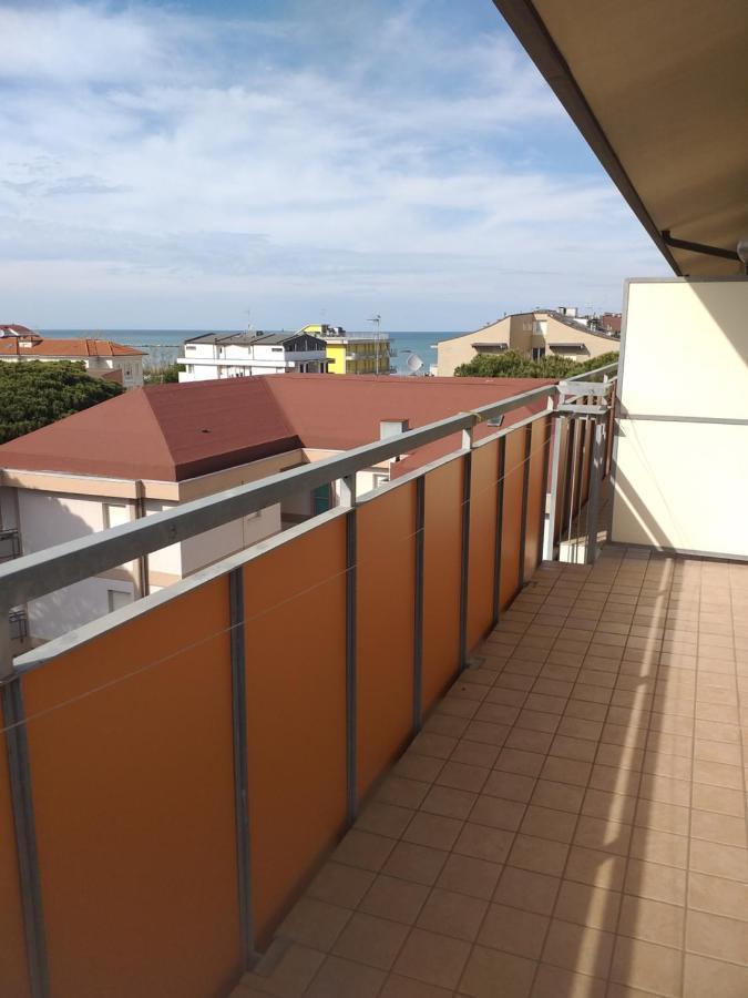 Hotel Rugantino Чезенатико Экстерьер фото